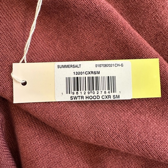 SUMMERSALT women’s The Coziest Cashmere Blend Hoodie - Picture 15 of 16